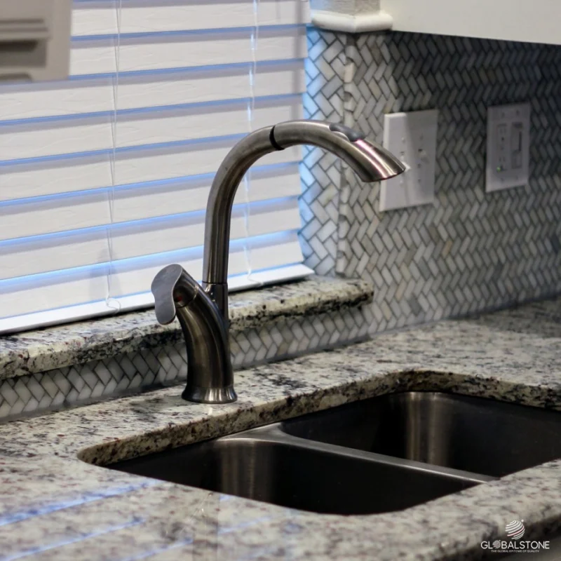 Стільниця з граніту