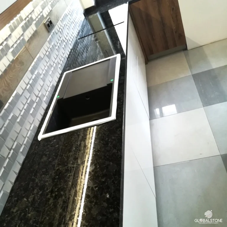  з лабрадориту